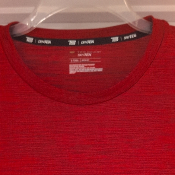 Men's Red Short Sleeve Tee - Like New - Picture 5 of 7